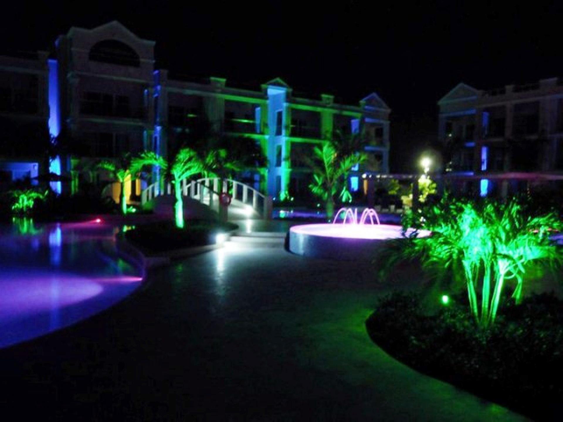 The Atrium Resort Grace Bay Exterior photo